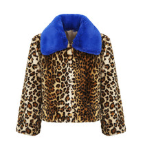 Luipaard jas met blauwe kraag (faux fur)