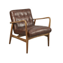 Bruine leren stoel met houten frame