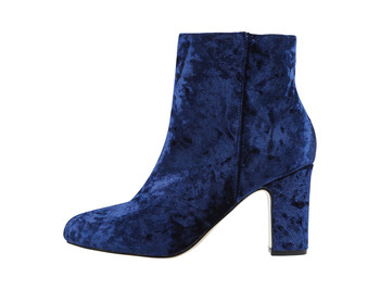 Blauw fluwelen schoen