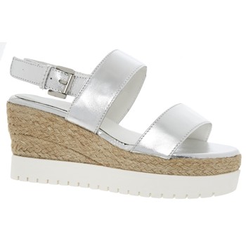 Zilveren sandaal met blokhak