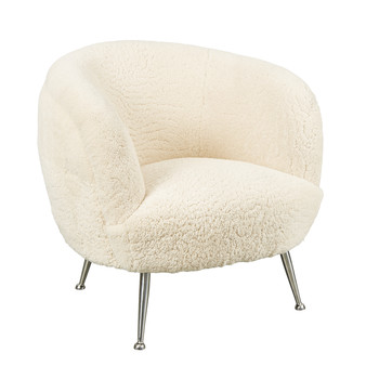 Off white stoel met schapenvacht
