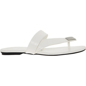 Witte sandalen