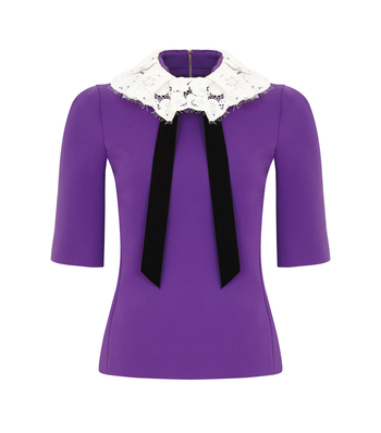 Paarse klassieke top